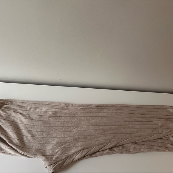 Taupe Ribbed Lounge Set - Picture 6 of 8